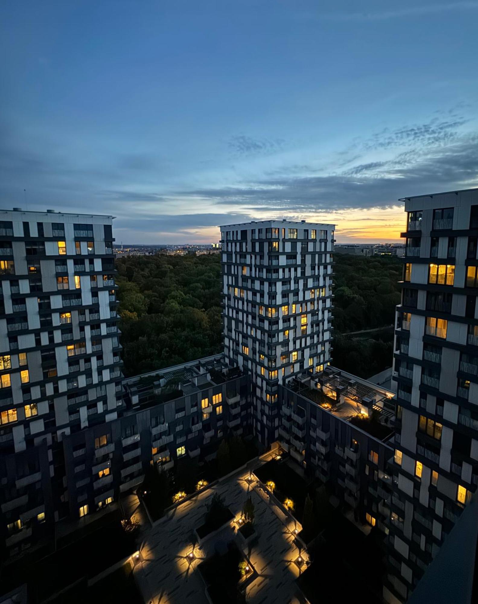 Apartments In Residence Garden Towers Prague Exterior photo